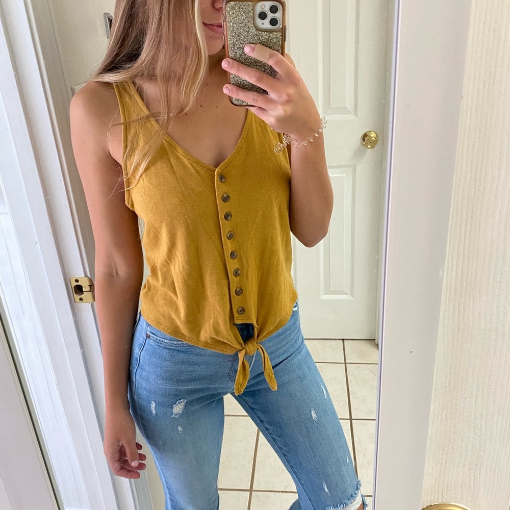American Eagle mustard tank top